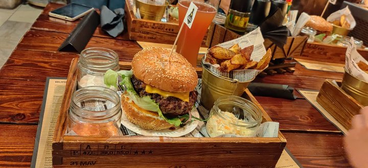 fda86b3f3a1ad9089906ba46d9e53f42