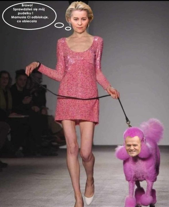 Może być zdjęciem przedstawiającym 3 osoby i tekst „Brawo! Sprawdziłeś się mój pudelku! Mamusia odblokuje, co obiecała”