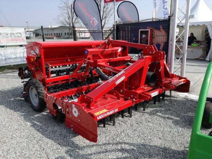 17389183_704498569729092_887599055904585