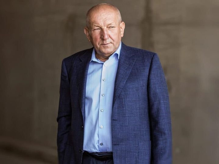 Może być zdjęciem przedstawiającym 1 osoba