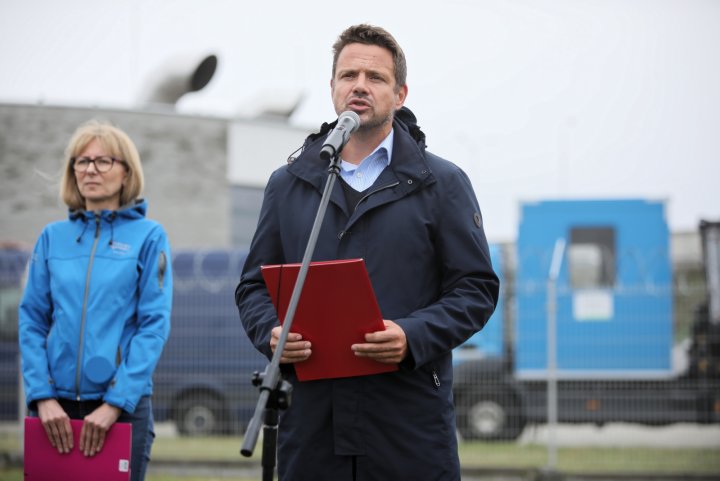 Trzaskowski wskazuje winnych awarii: Błędne decyzje podejmowane w  przeszłości - Dziennik.pl