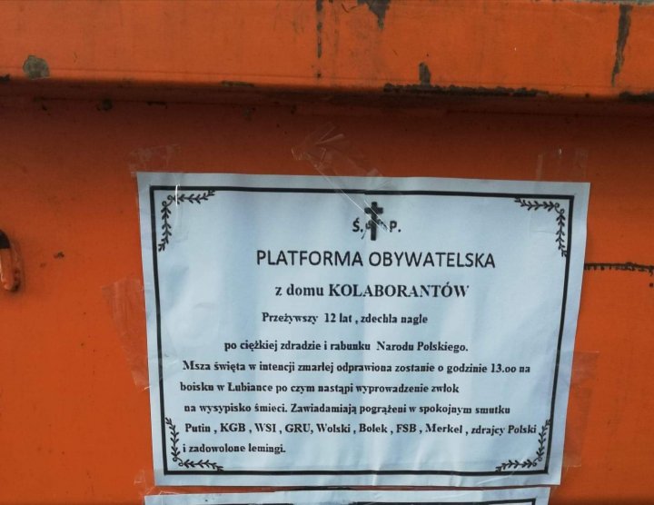 EG0k_T-XUAEv07B.jpg:large