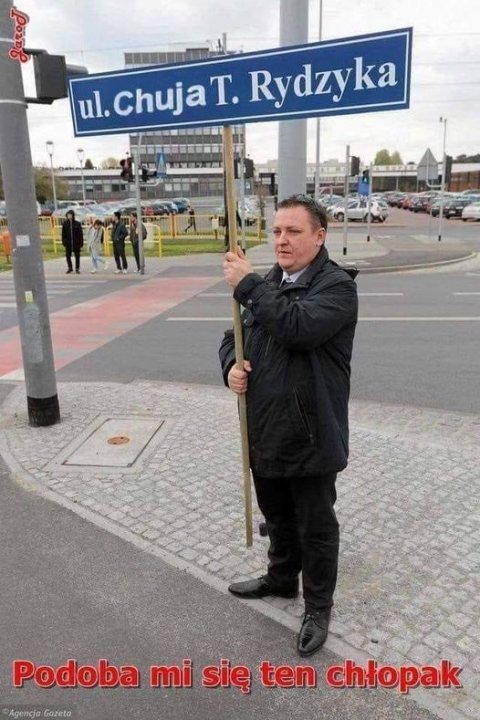 Może być zdjęciem przedstawiającym 1 osoba, stoi i na świeżym powietrzu