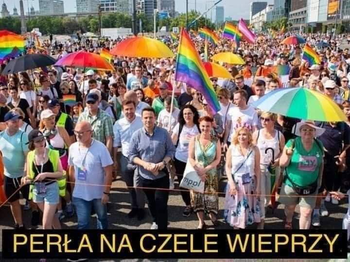 EaBeb3mXsAEeXDz?format=jpg&name=900x900