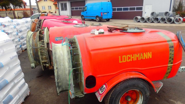 opryskiwacz sadowniczy włoski 1000l lochmann