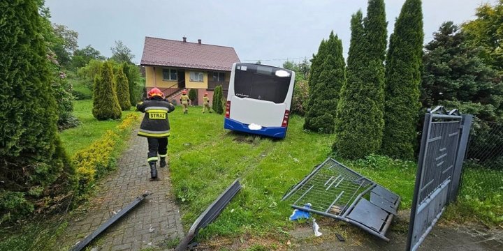 Wypadek autobusu pod Krakowem.