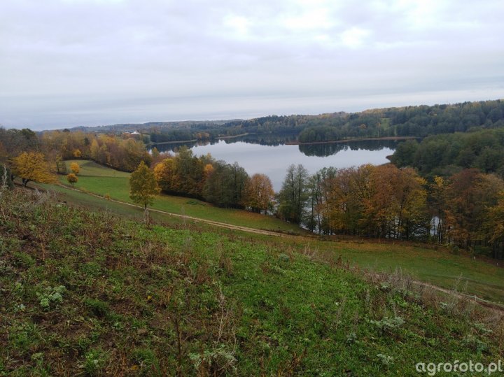 jesienny-krajobraz_l_4cd55f66962a212eb93