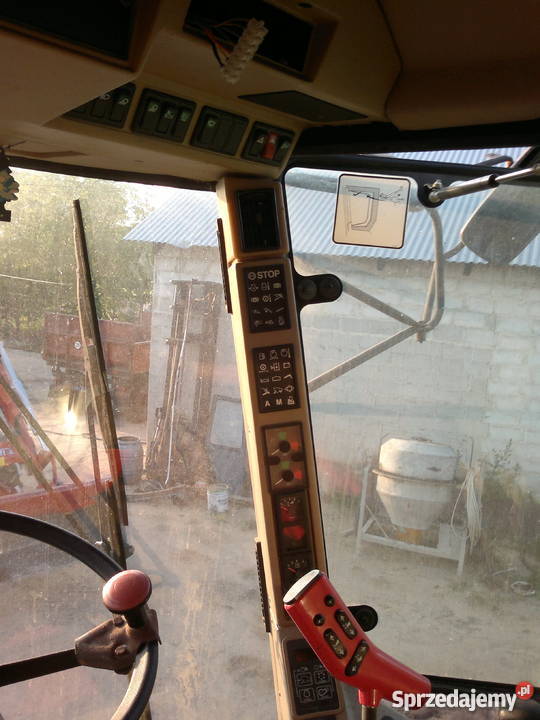 Znalezione obrazy dla zapytania john deere 2264 kabina