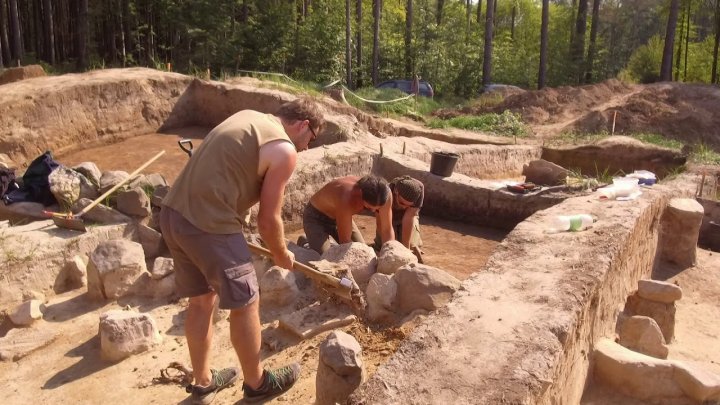 Wykopaliska archeologiczne w Muszkowicach - YouTube