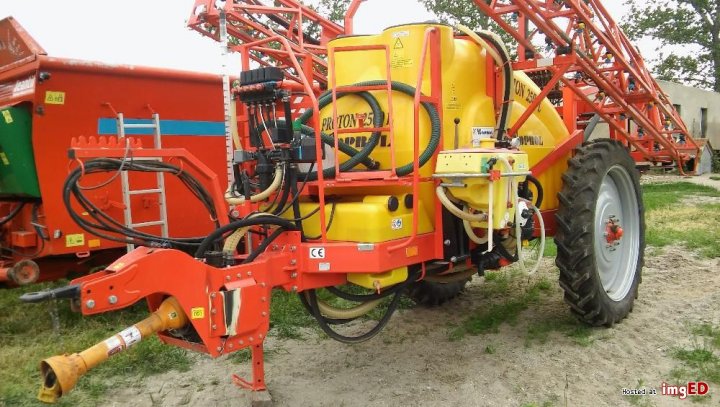 Znalezione obrazy dla zapytania woprol opryskiwacz