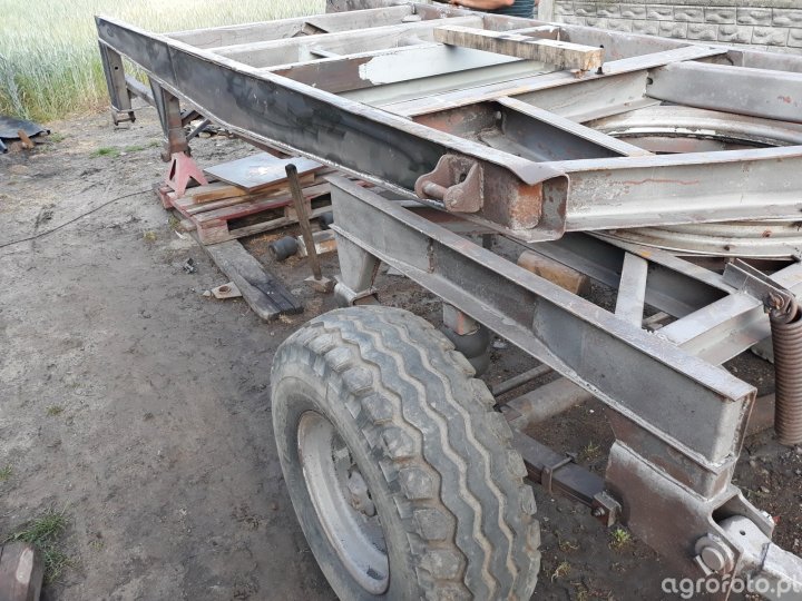 Remont przyczepy autosan d47 - fotka przyczepy dwuosiowej id ...