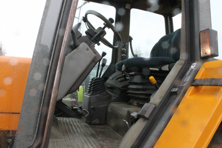 Znalezione obrazy dla zapytania: renault 110.54"