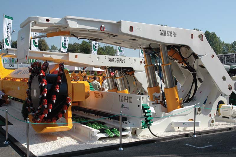 Znalezione obrazy dla zapytania kompleks scianowy