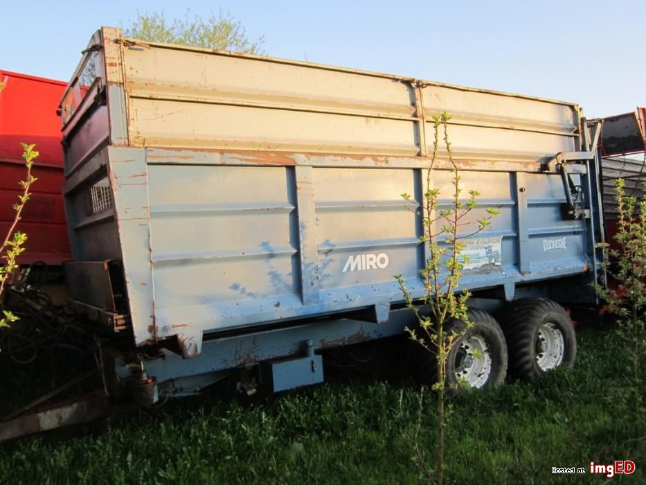 rozrzutnik-obornika-duchesne-tandem-broc
