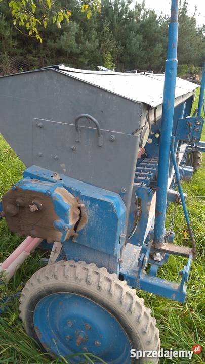 siewnik-poznaniak-3m-duza-skrzynia-agrom