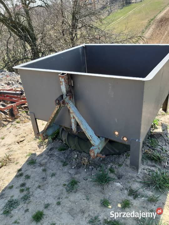 skrzynia-transportowa-do-ciagnika-lubels