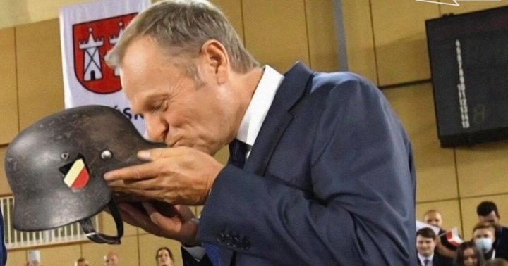 Tysiące tweetów, grafiki z Hitlerem, porównania do Judasza. Tak PiS walczy  z Tuskiem w sieci