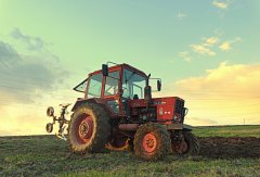 MTZ 82 & Pług obrotowy Krone