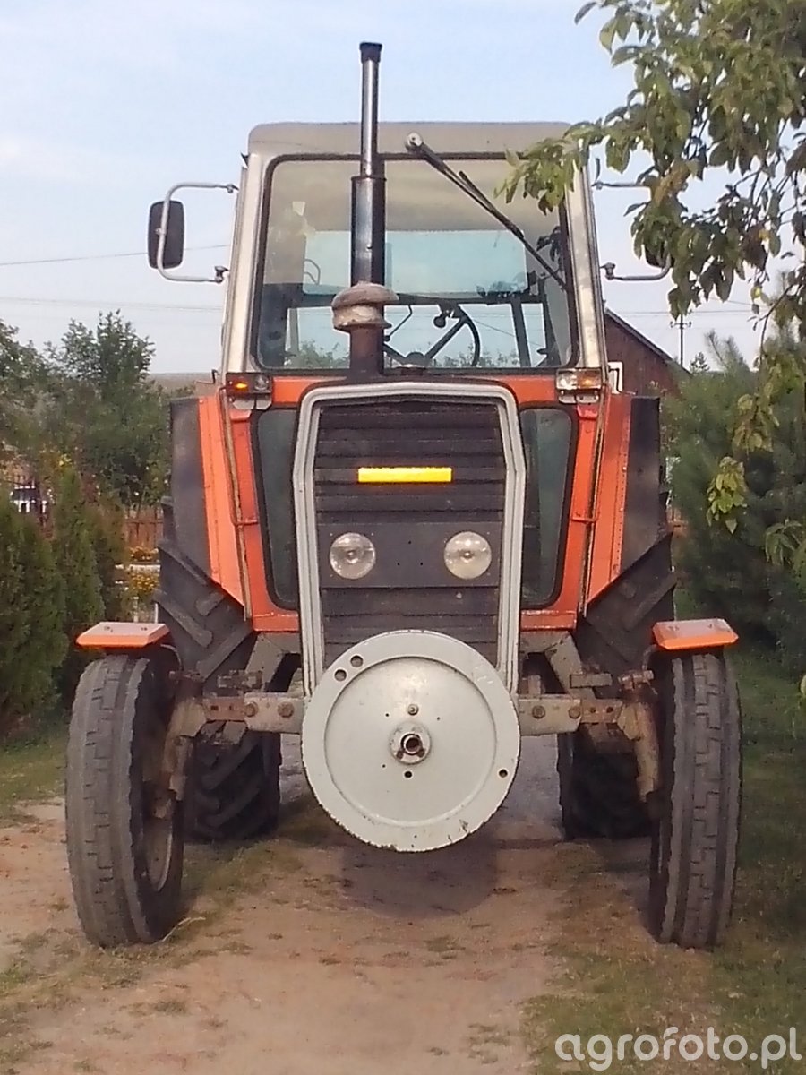 Massey Ferguson 590 Dane techniczne - AgroTesty.pl