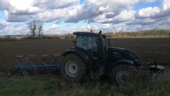 Valtra T144 Versu + Overum Cx Variflex 