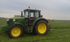 John Deere 6115m