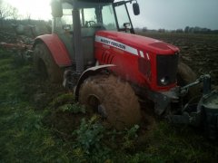 Massey Ferguson 7495