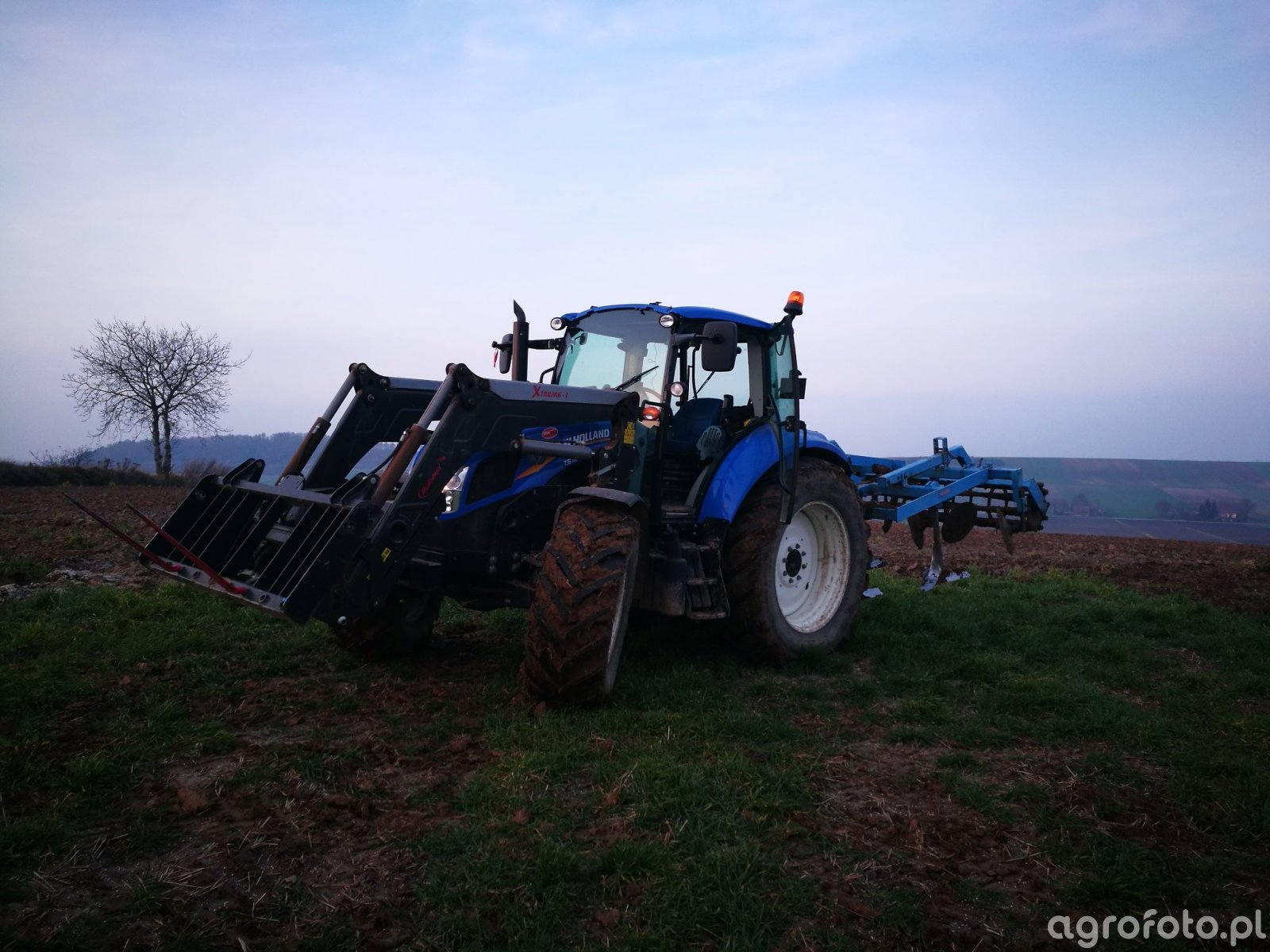 New Holland T5. 115 & Mandam Kus 2.6