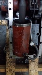 Dodatkowe wyjście pod siłownik wspomagający Zetor 6045