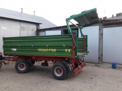 Hydraulicznie otwierana borta