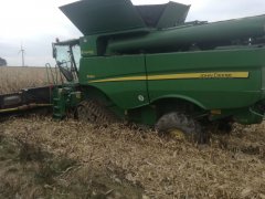 John deere S680i