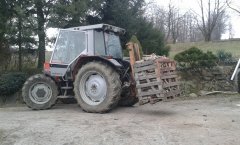 Massey Ferguson 3070 i widlak