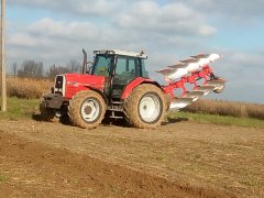 Massey Ferguson 6190 i Akpil KM180 Vario