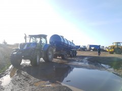 New Holland T7.270 z beczką