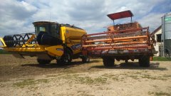 New Holland TC5.70  & Bizon Super ZO56