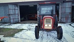 Ursus C-360 i w tle Sipma Z224/1