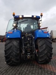 New Holland T7060