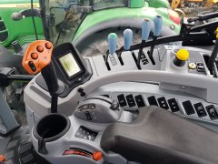 New Holland T 7060