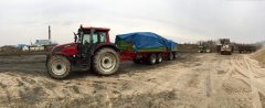 Valtra N111 + przyczepy Pronar