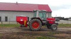 Massey Ferguson 3050 & KUHN MDS 1141