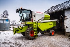 Claas Avero 240