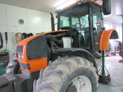 Renault Ares 640