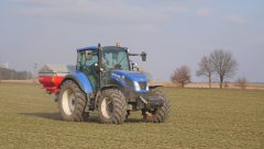 New Holland T5.115 &  Kverneland Exacta CL