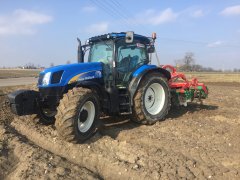 New Holland  t6030delta & Agromasz