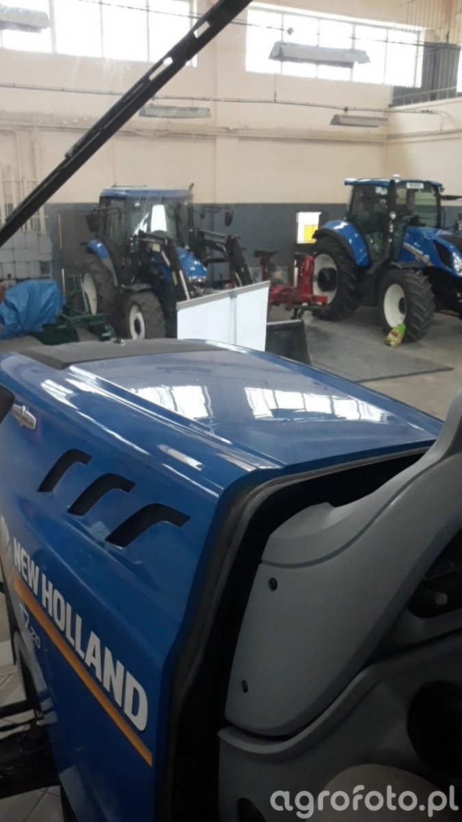 New Holland  t7.210 New holland  t5.120 NHew holland td80d