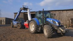 New Holland T5.115 &  LM5.25