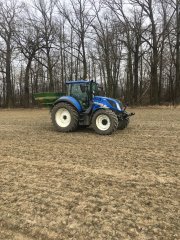 New holland T5