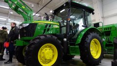 Nowy John Deere 5075 E