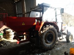 Zetor 7211 + rozsiewacz 