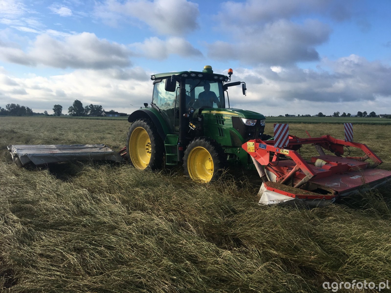 John deere 6125r i kuhn