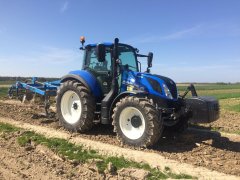 New Holland T5.100EC & Agro-Lift